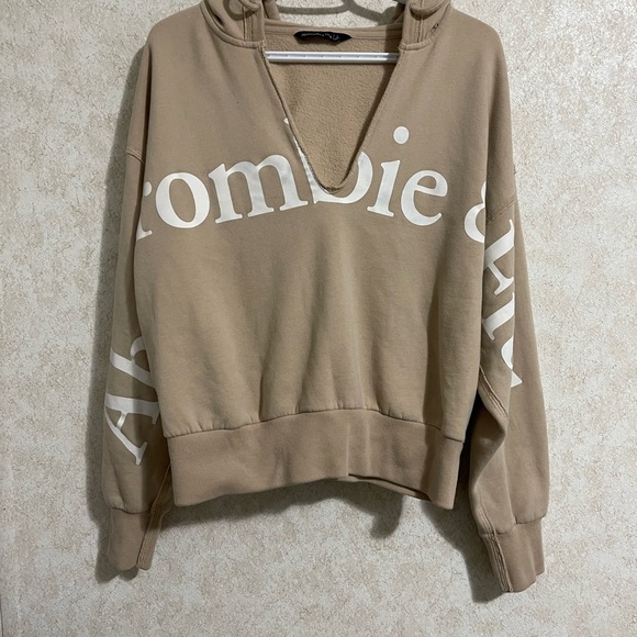 Abercrombie & Fitch Beige Sweatshirt with White Lettering - Picture 4 of 7